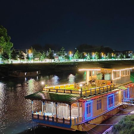 Srīnagar Houseboat Karima Palace מראה חיצוני תמונה