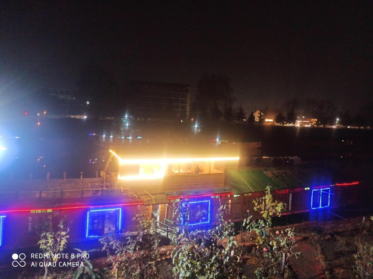 Srīnagar Houseboat Karima Palace מראה חיצוני תמונה